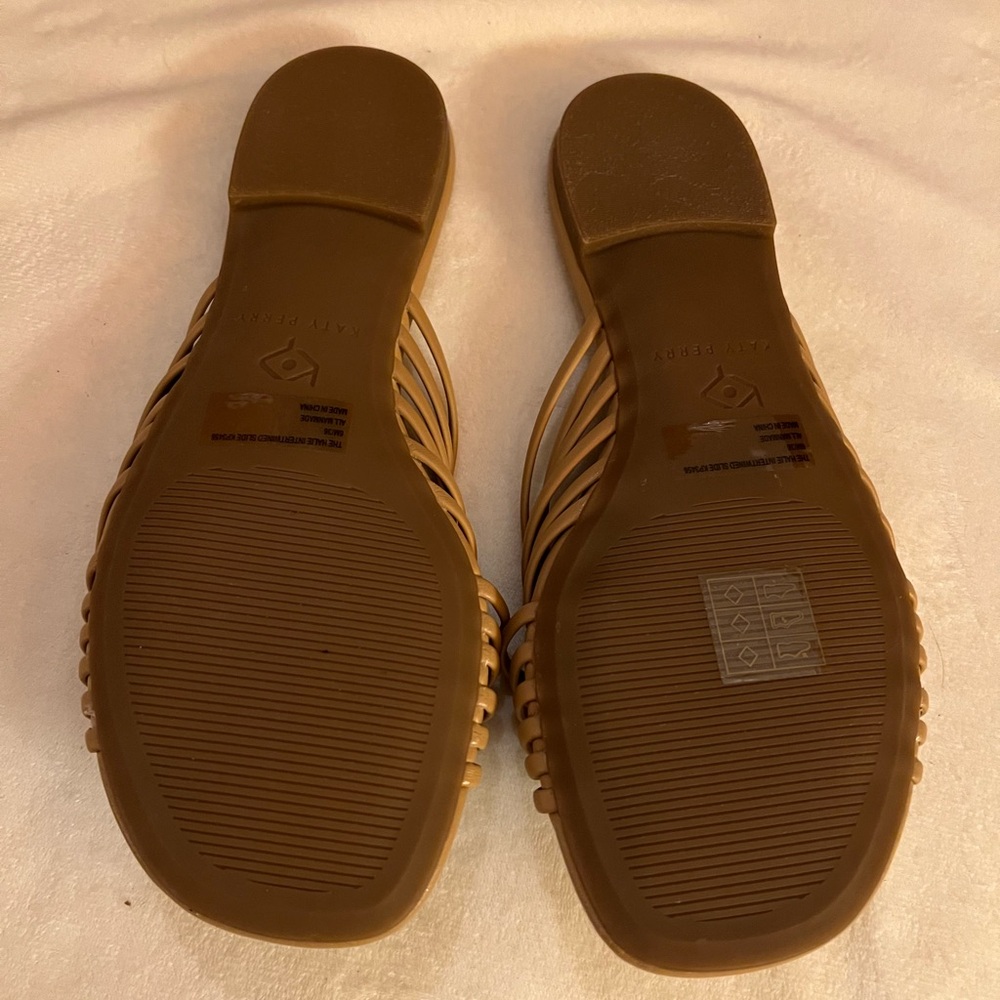Katy Perry Caramel Slide Sandals size 6 Casual Flats Work Fun School Shoes - Picture 3 of 6
